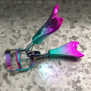 Tarte mermaid eyelash curler